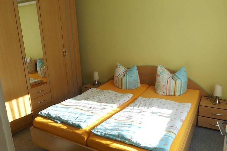 Ferienwohnung für 4 Personen, mit Terrasse und Garten in Tanne - 3