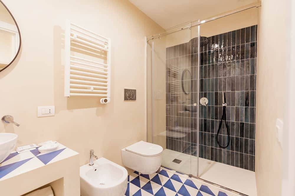 5 minutes from Naples' historic center and 2 minutes from Line 1, Università Station. in Neapel, Neapel Provinz