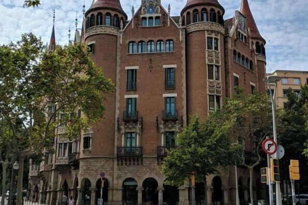 Appartamento vacanze a Barcelonès a partire da 2009€ a notte