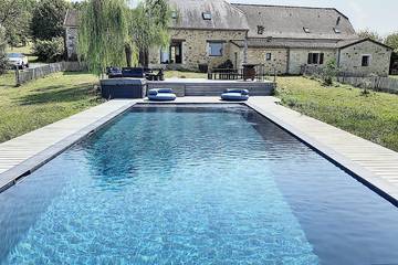 Gîte pour 20 personnes, avec jardin et jacuzzi, animaux acceptés à Orliaguet