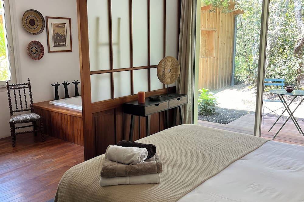 Beautiful single storey villa sleeps 10, Pyla / sea in Le Moulleau, La Teste-de-Buch