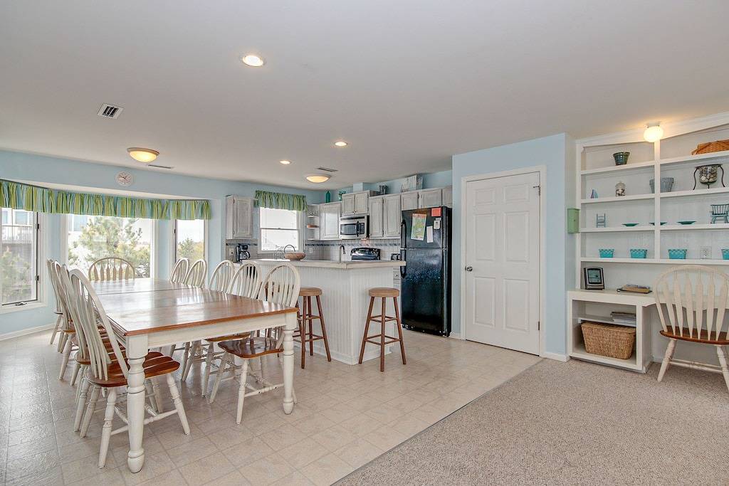 Well-Appointed Home w/Private Outdoor Pool, Gas Grill, Washer/Dryer, A/C in Sandbridge Beach, Sandbridge