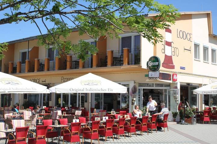 Hotel für 4 Personen, mit Seeblick und Terrasse