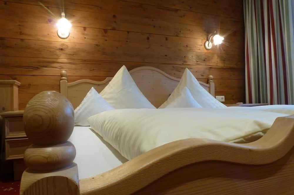 Doppelzimmer \"Grünberg\" mit Südbalkon - Pension Alpenhof - Wohlfühlpension in Obsteig, Tiroler Oberland