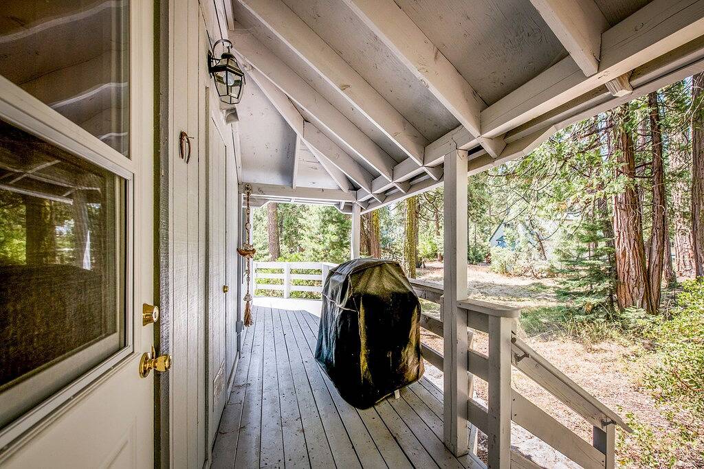Rustikale Hütte in günstiger Lage direkt in der Stadt mit Platz für alle! in Shaver Lake, Kings Canyon Nationalpark