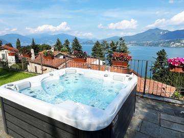 Villa für 8 Personen in Ghiffa, Lepontinische Alpen, Bild 1