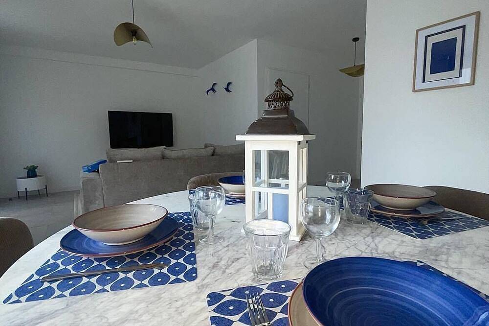 Entire apartment, Grand Appartement in Lunel-Viel, Côte d'Améthyste