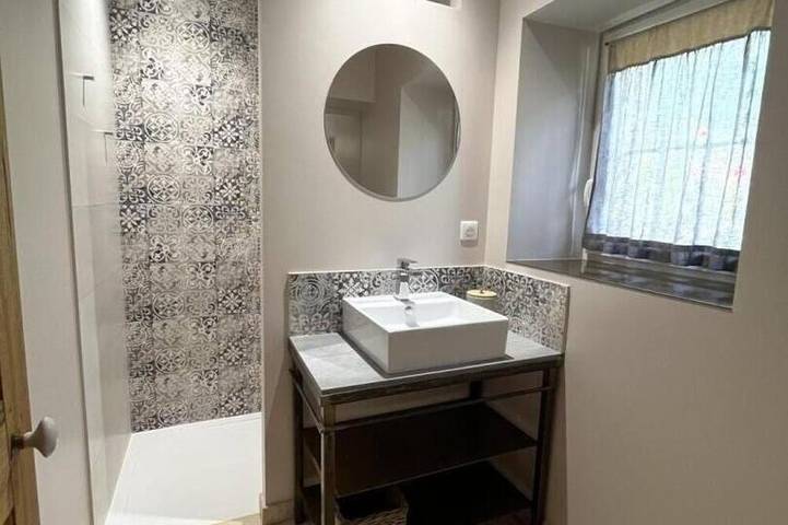 Location de vacances pour 4 personnes, avec Terrasse ainsi que Jardin et Piscine à Saint-Lattier - 4