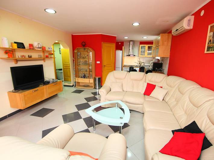 Ferienhaus für 4 Personen, mit Terrasse und Ausblick sowie Garten in Balatonmariafürdö - 3