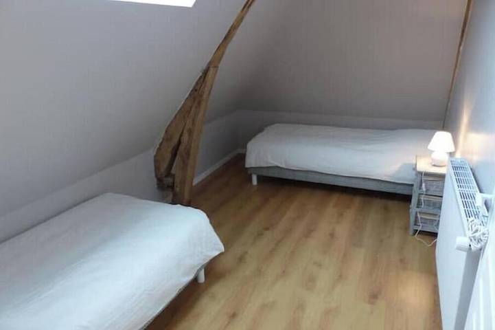 Location de vacances pour 6 personnes, avec jardin et terrasse, animaux acceptés à Cottévrard - 4