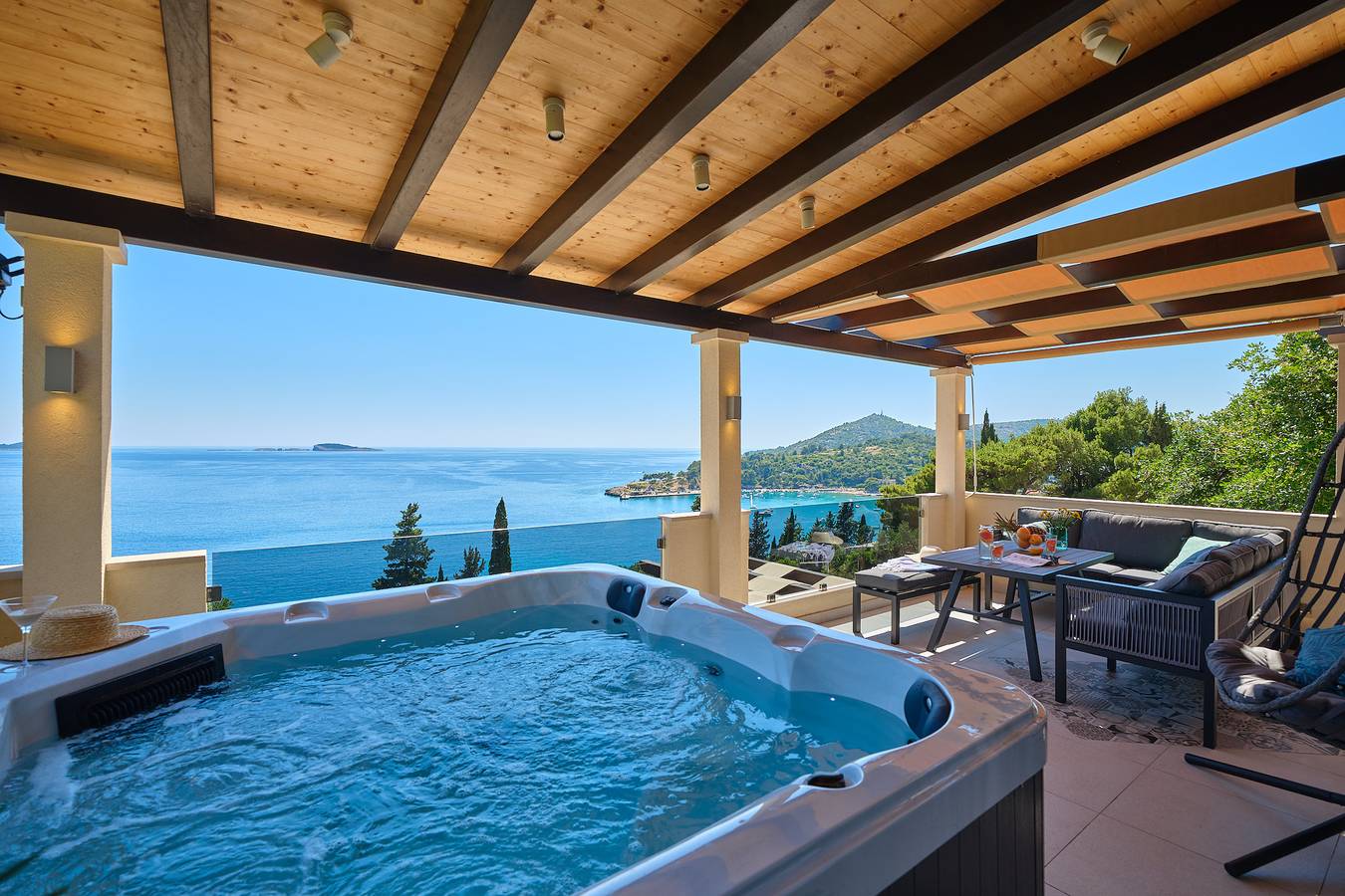 Ganze Wohnung, Ferienwohnung für 6 Personen mit Meerblick in Mlini, Dubrovnik-Neretva
