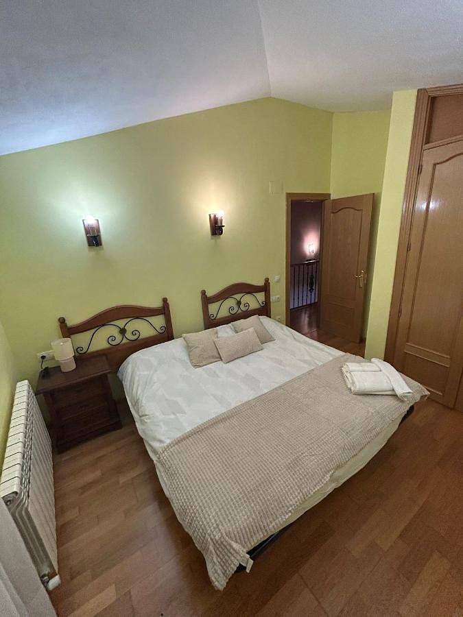 Casa rural para 8 personas, con balcón y vistas en El Valle (Soria) - 2