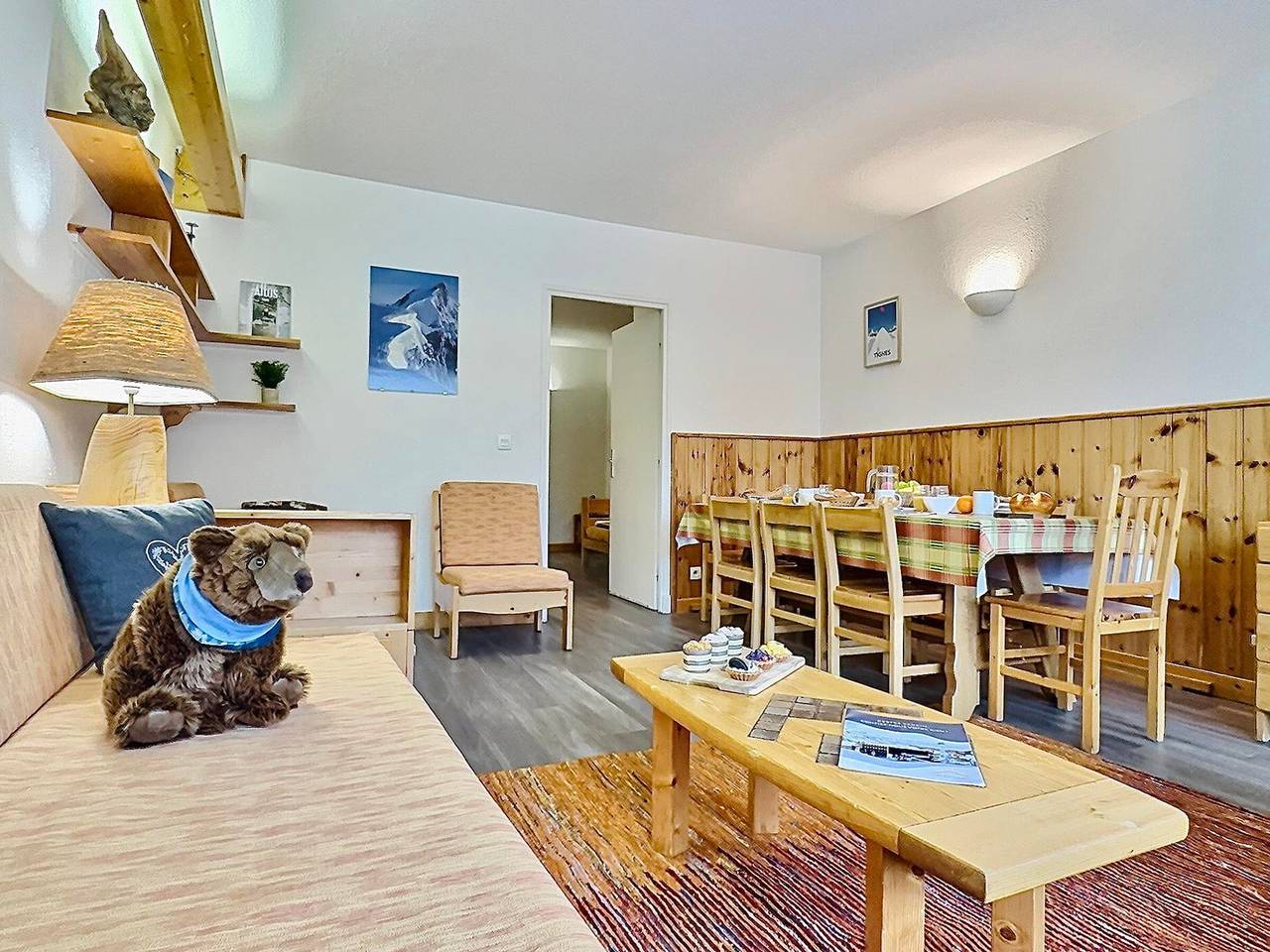 Entire apartment, Ski-in/ski-out apartment Tignes Lac, 3 rooms, 8 pers., near shops and slopes in Tignes, Vanoise National Park