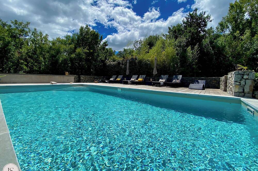 Luxe huis met prachtige tuin en prive zwembad in Les Vans, Parc naturel régional des Monts d'Ardèche