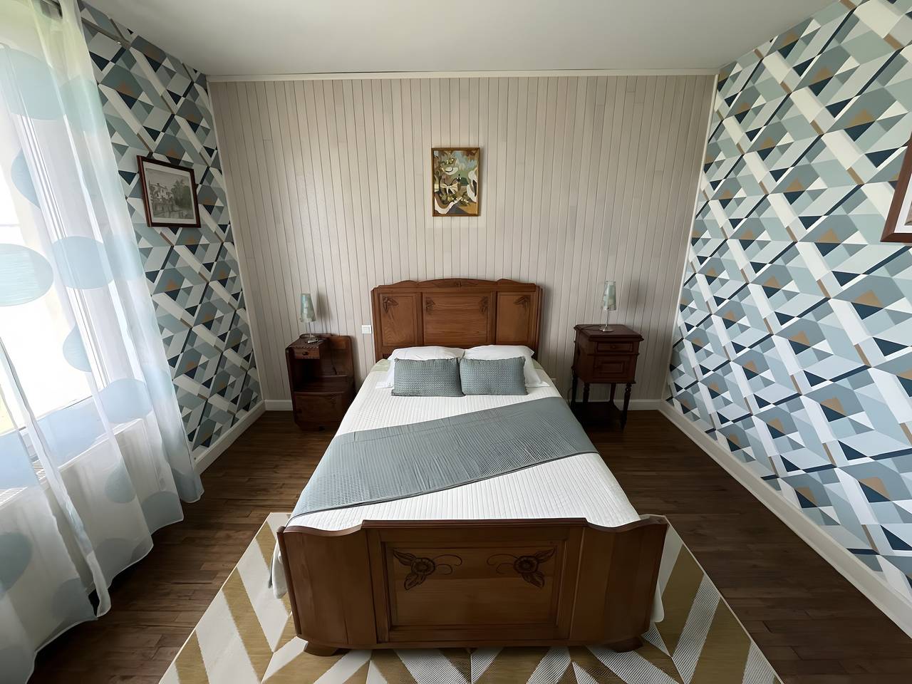 Holiday Home “La Couade” with Private Garden, Balcony and Wi-Fi in Troche, Brive-la-Gaillarde region