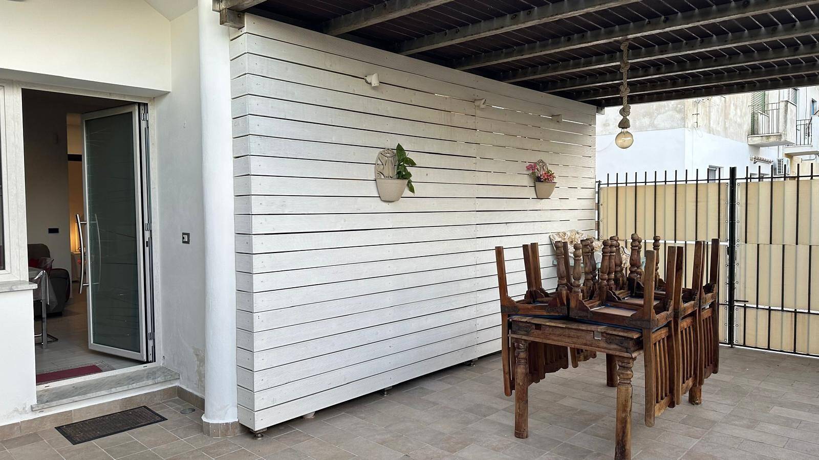 Apartamento entero, Apartamento 'Lido Azzurro Sea Terra' con vistas a la montaña, Wi-Fi y aire acondicionado in Villagrazia di Carini, Carini