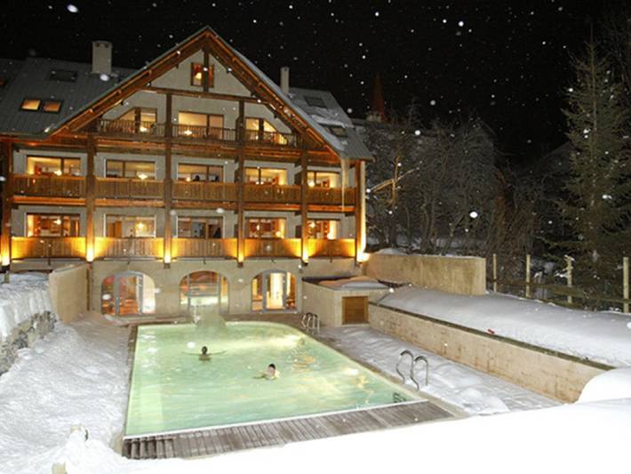 Maison de vacances pour 8 personnes, avec piscine et terrasse ainsi que jacuzzi et sauna à Le Monêtier-les-Bains