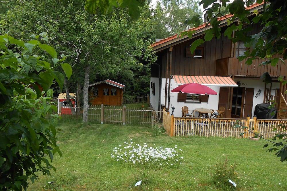 Schönes Ferienhaus \"Tante Emma\" in Regen, eingezäunter Bereich, Haustier erlaubt in Regen (Ostbayern), Ostbayern