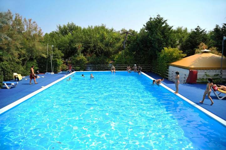 Ferienhaus für 6 Personen, mit Kinderpool und Pool sowie Garten in Punta Sabbioni - 2