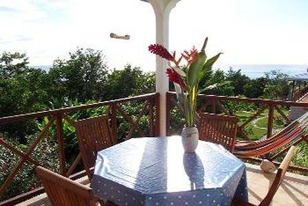 Gîte pour 4 personnes, avec jardin ainsi que jacuzzi et terrasse à Deshaies - 2