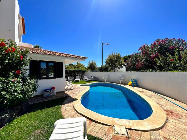 Villa für 9 Personen, mit Garten und Terrasse - 1