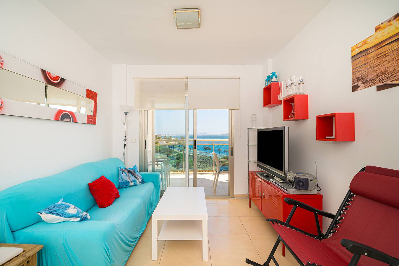 Apartamento entero, Apartamento vacacional "Urbanizacion Dos Playas" con vistas al mar, piscina compartida y Wi-Fi in San Javier, Costa Cálida