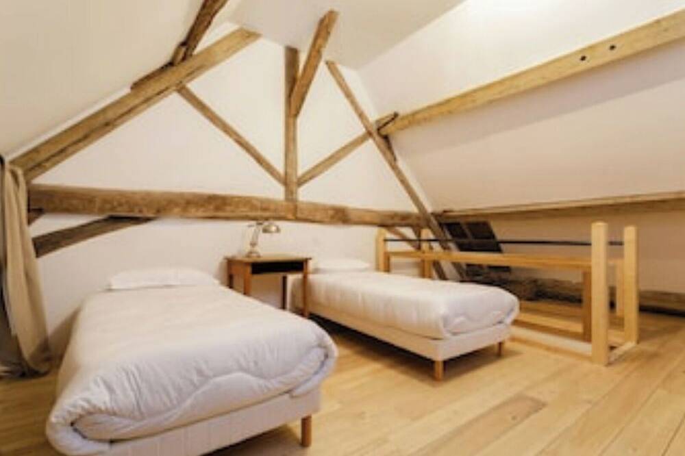 Ferme du Château de Barbirey in Barbirey-sur-Ouche, Région de Dijon