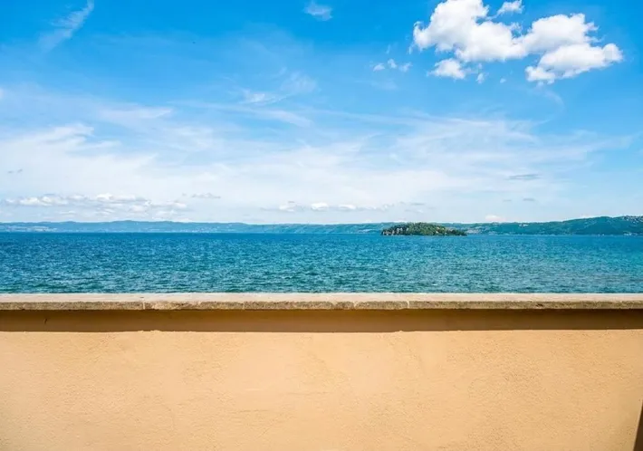 Apartamento de vacaciones para 2 personas, con vistas además de terraza y vistas al lago - 1