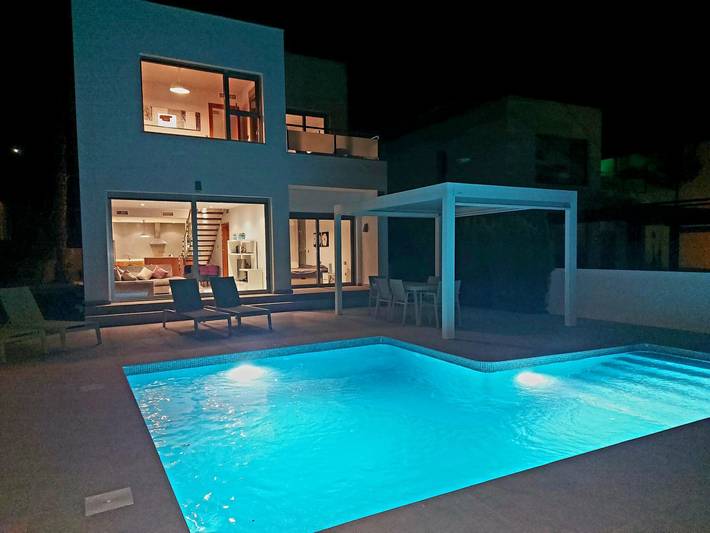 Chalet para 6 personas, con Balcón y Jardín en Elche