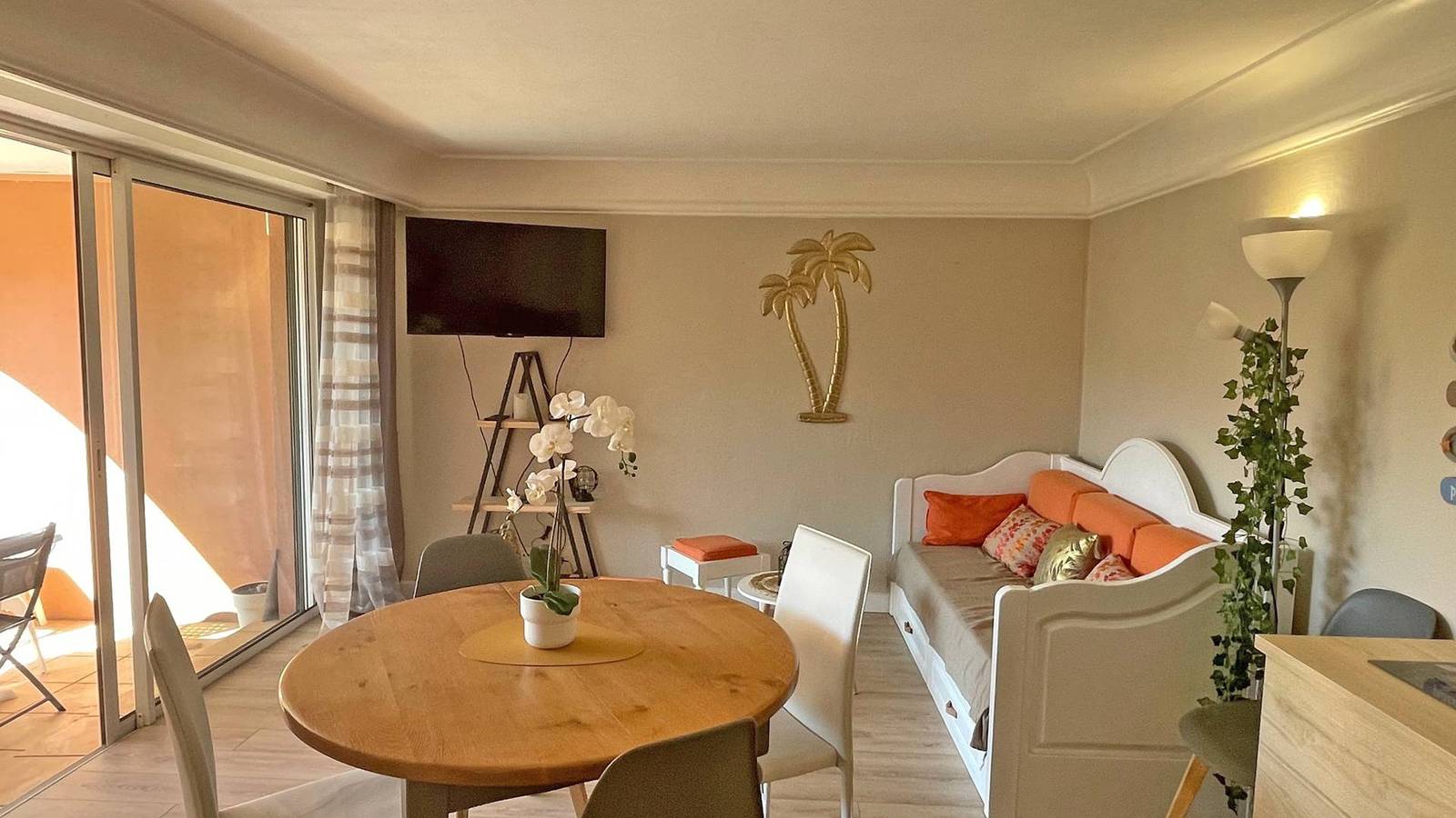 Appartement de vacances entier, Appartement T3 - 6 personnes - Piscine résidence - Climatisation - Wifi - Sainte Maxime in Sainte-Maxime, Région de Draguignan