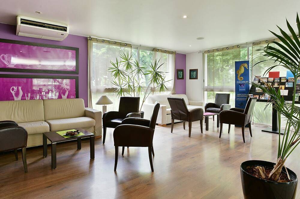 Entire apartment, Studio cosy au calme | Centre bien-être & piscine in Lagord, La Rochelle region