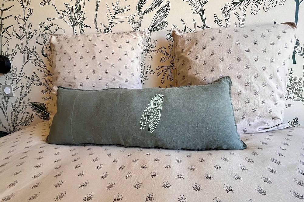 Contemporary villa La Souchette in Vaison-la-Romaine, Parc naturel régional du Mont-Ventoux