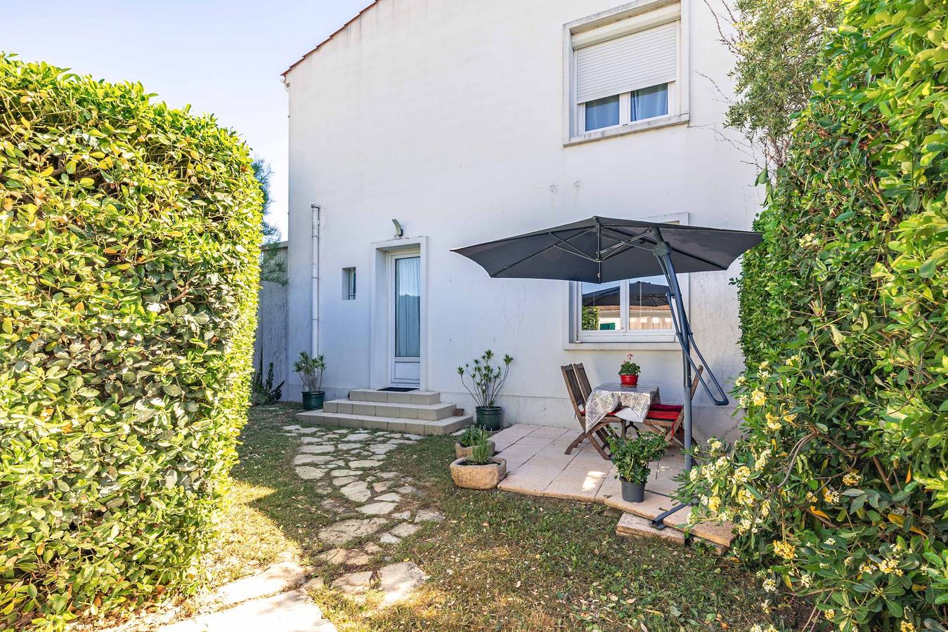 Apartamento entero, Apartamento en Saint-Pierre-d’Oléron con terraza, jardín privado y Wi-Fi in Saint-Pierre-d'Oléron, Côte de Beauté