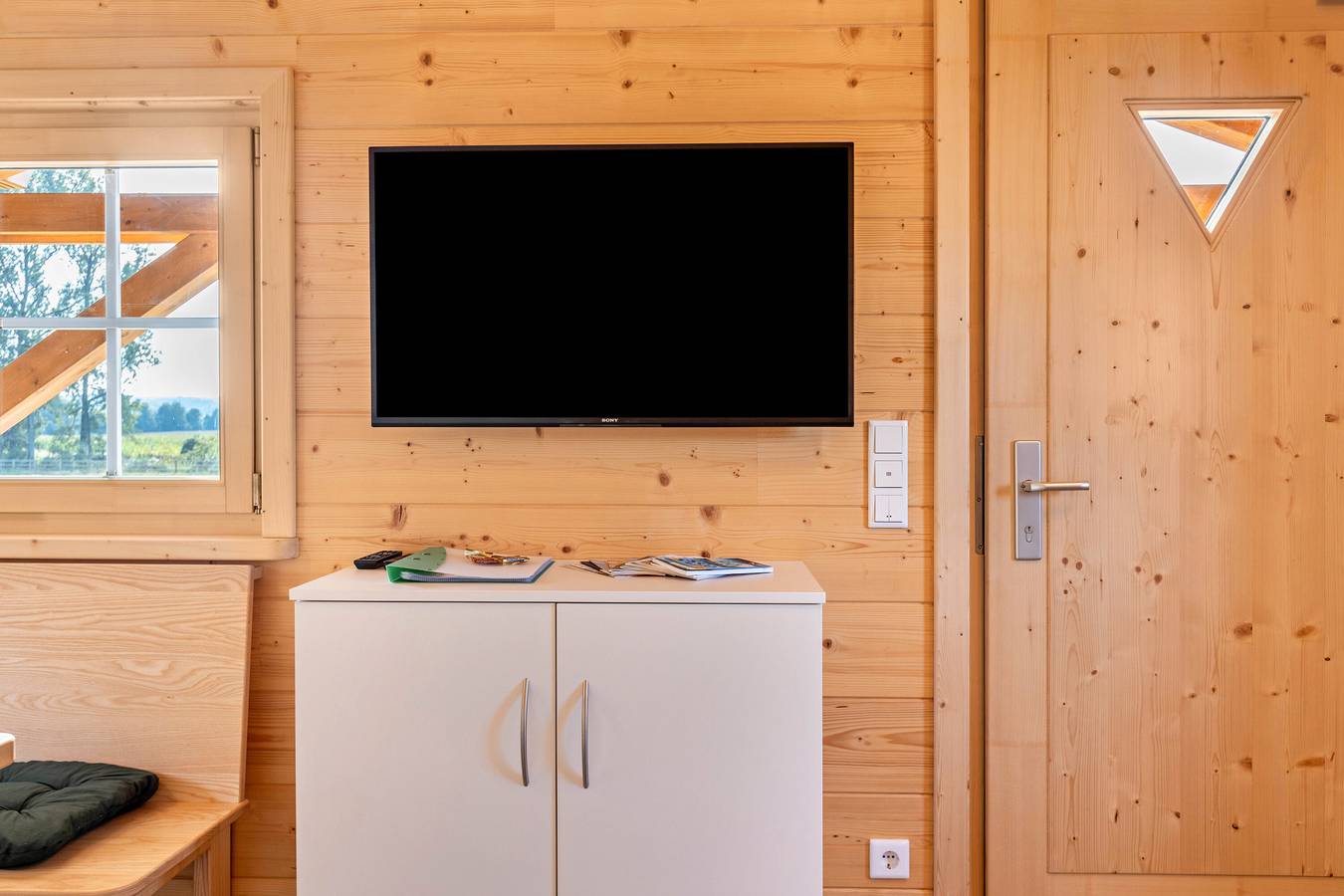 Chalet 'Wiesengrün' mit privater Terrasse und Wlan in Stockach, Landkreis Konstanz