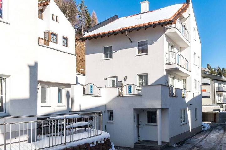 Ferienwohnung für 5 Personen, mit Terrasse in Fiss