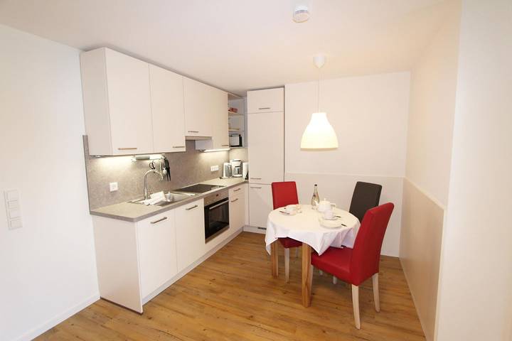 Ganze Wohnung, Sehr modern eingerichtete, ebenerdige Zwei-Zimmer-Ferienwohnung in ruhiger Lage in Nordfriesische Inseln (Schleswig-Holstein) (Schleswig-Holstein), Wenningstedt
