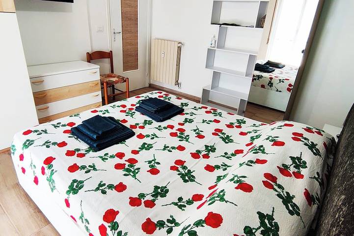 Appartement entier, Renesmee Beach Apartment a 150 Metri Dalla Spiaggia, con Posto Auto Gratuito in Pietra Ligure, Commune de Pietra Ligure