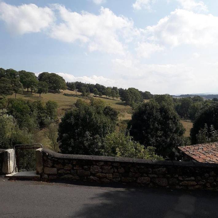 Location de vacances pour 6 personnes, avec jardin à Pradelles - 3