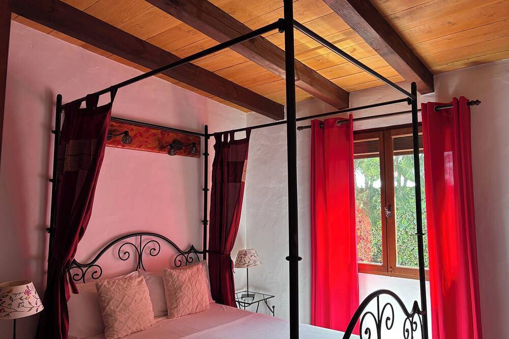 Villa confortable à Lajares avec jacuzzi privé et jardin, offres en septembre. in Lajares, La Oliva