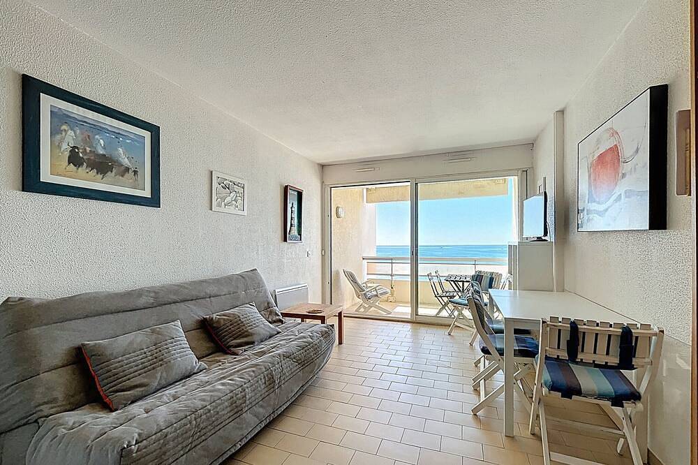 Entire apartment, Seafront studio cabin with parking and pets allowed in Carnon-Plage, Mauguio