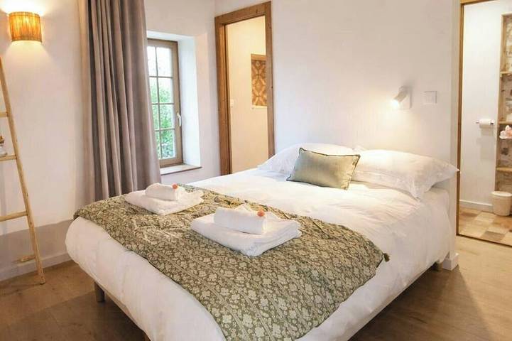 Location de vacances pour 8 personnes, avec jardin à Conjux - 3