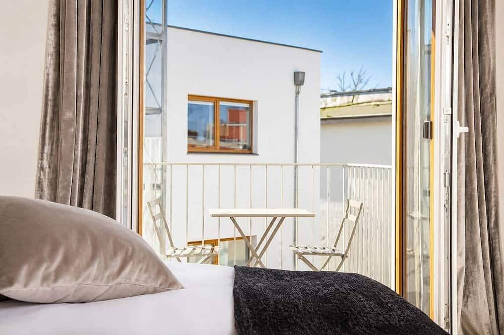 Ganze Wohnung, The Faces | Premium Studio | Balkon | 203 in Berlin Schmargendorf, Berlin