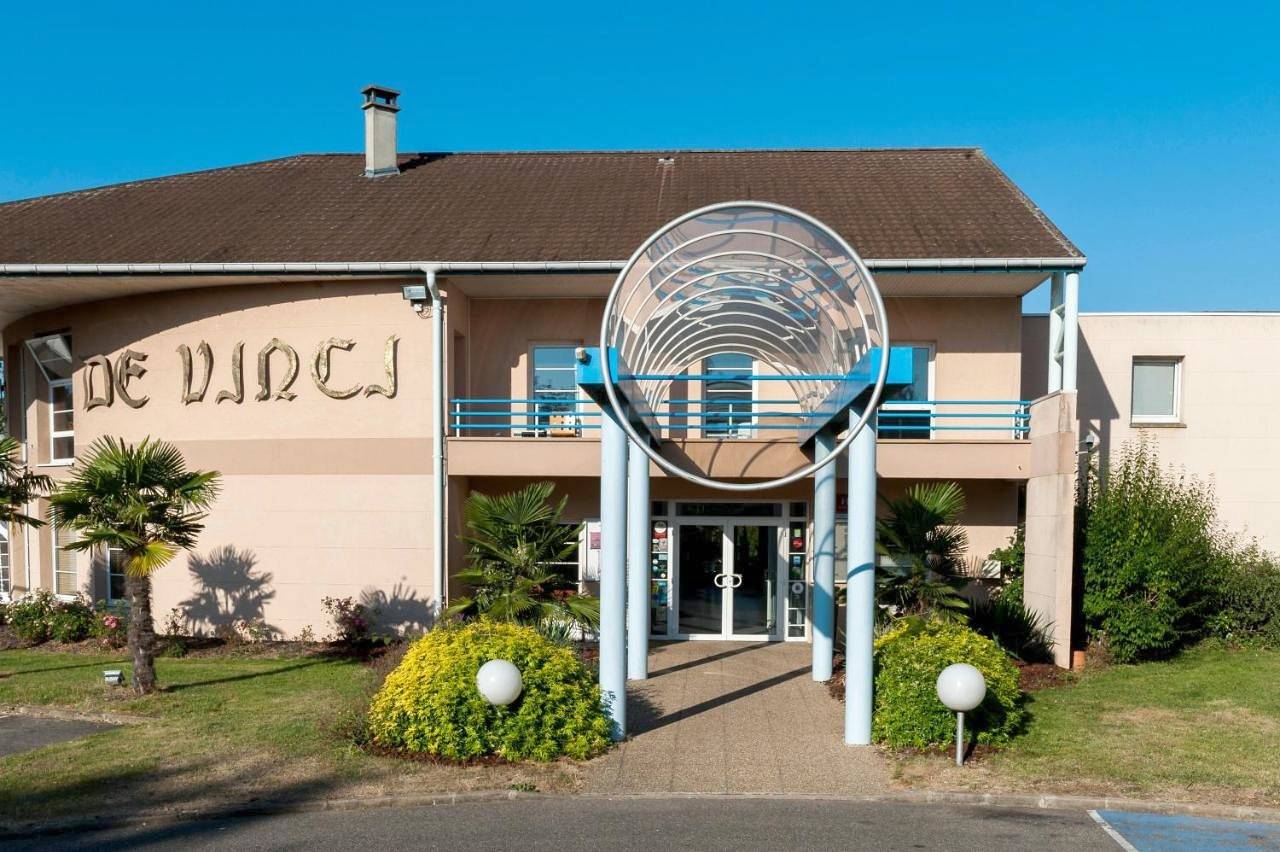 Espace Leonard De Vinci in Lisses, Essonne