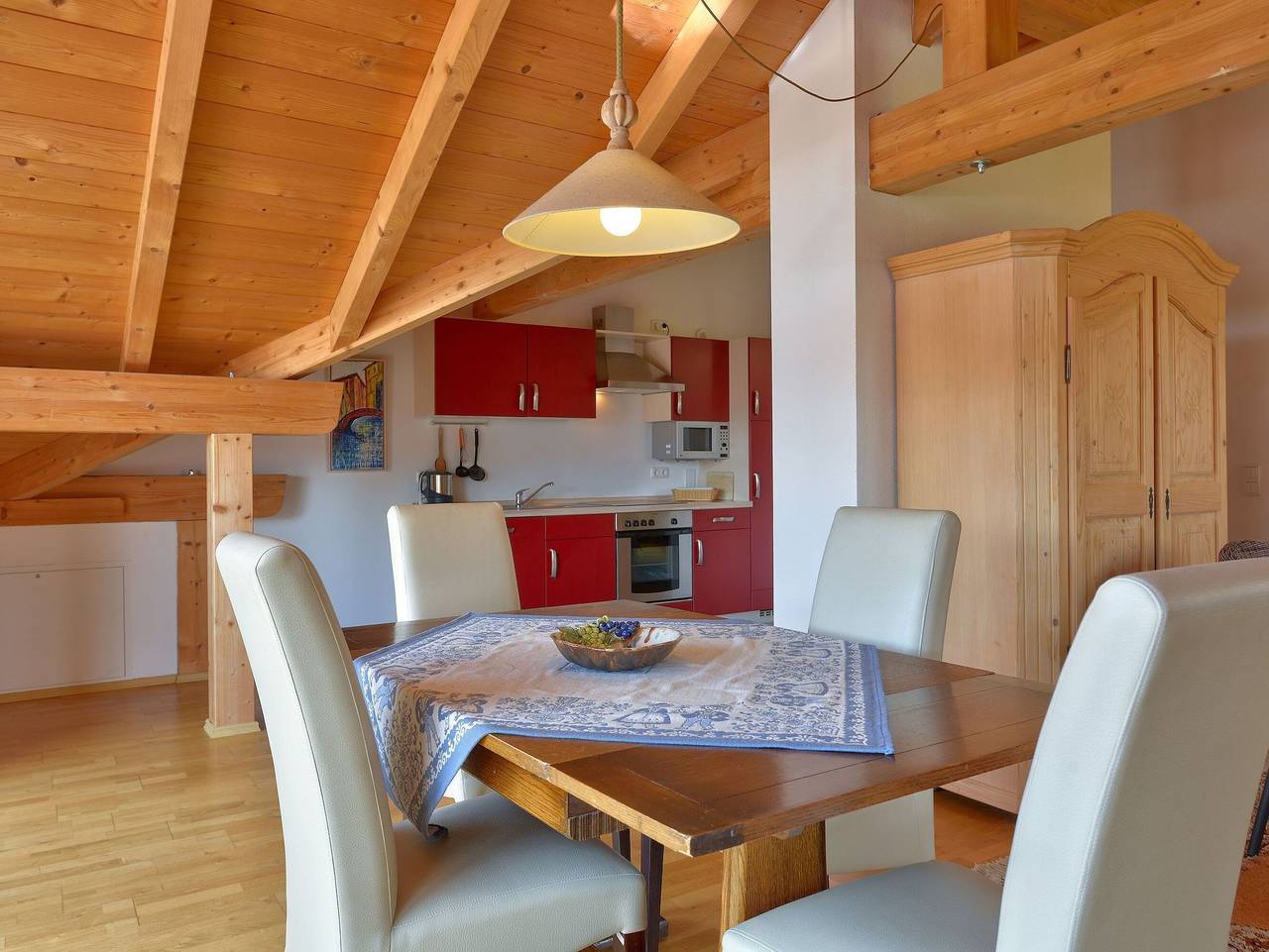 Ganze Ferienwohnung, Traumwohnung - Traumwohnung: Panorama-Auszeit nur 150 m vom Chiemsee in Seebruck, Chiemsee