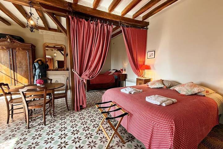Gîte pour 5 personnes, avec jardin à Lerné - 2