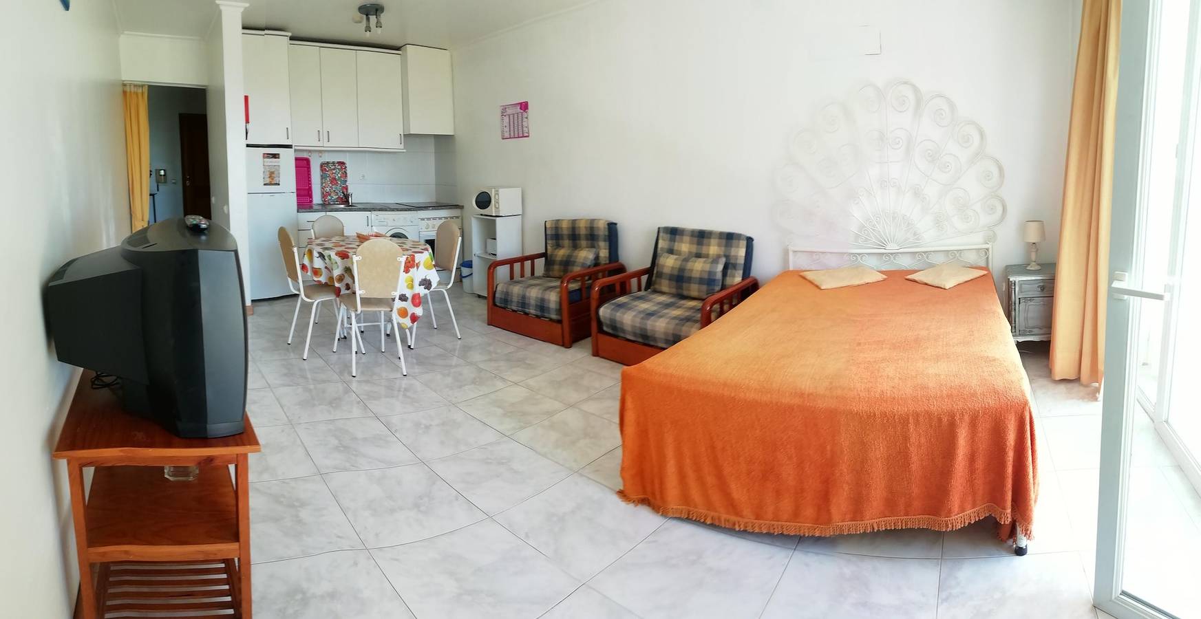 Appartamento intero, Appartamento 'Porto Seguro' con Vista Mare, Piscina e Giardino Condominiali in Praia da Rocha, Portimao