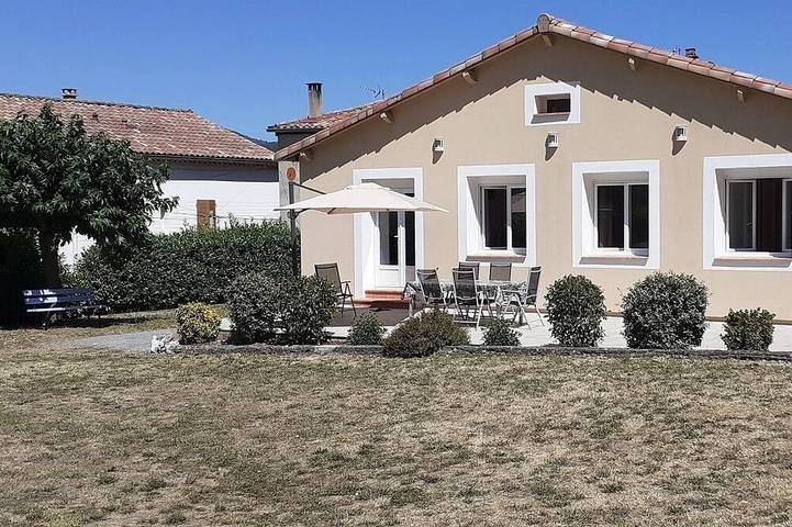 Villa pour 6 personnes, avec Terrasse et Jardin