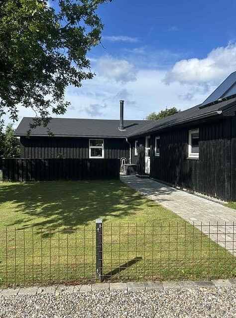 Lovely, Spacious Holiday Home in Scenic Area in Trend, Limfjord in Nordjütland