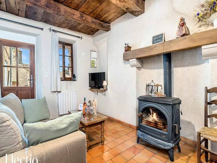Gîte pour 7 personnes, avec jardin à Simiane-la-Rotonde