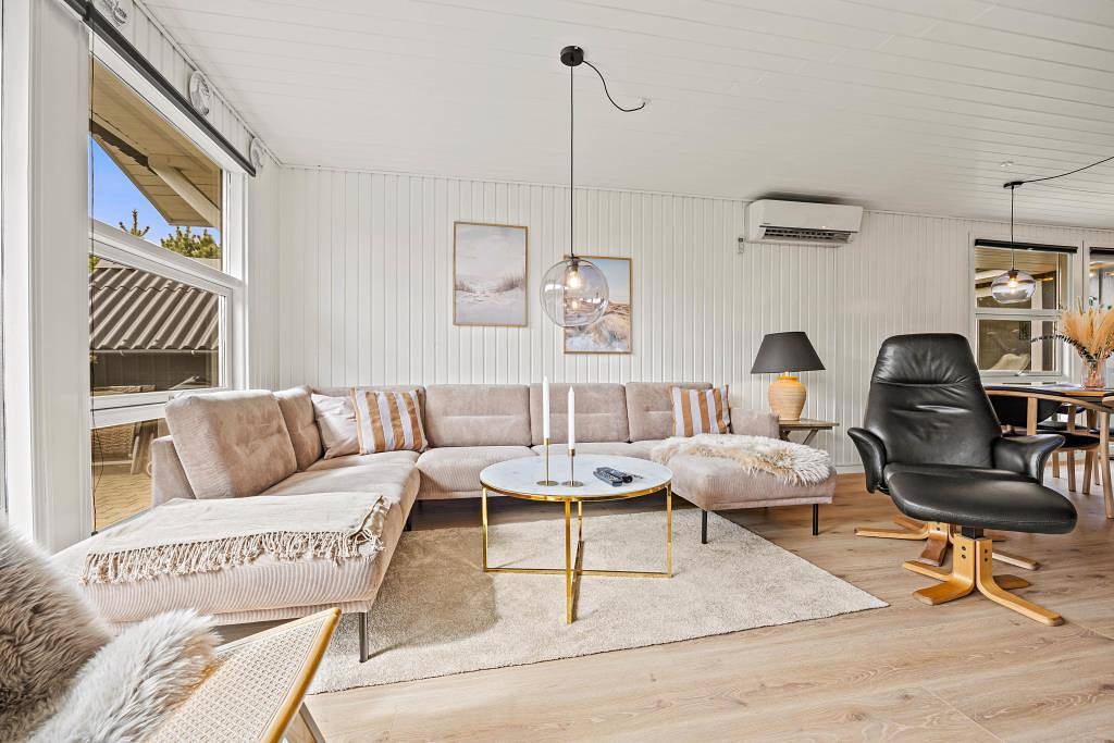 Beach-close holiday home for 7 people in Blåvand in Blavand, Varde Region